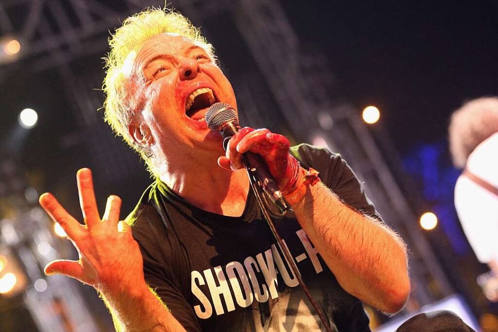 Jello Biafra en el escenario