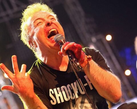 Jello Biafra en el escenario