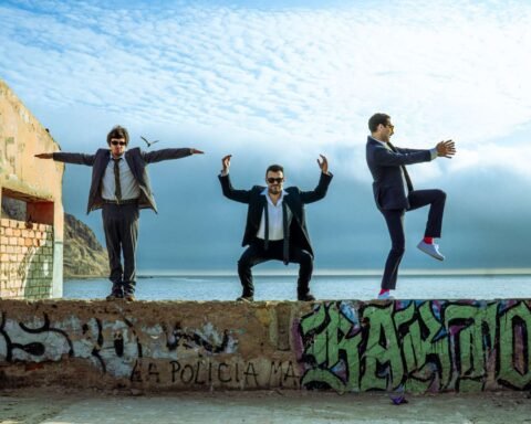 Turbopótamos posando en una playa de Lima