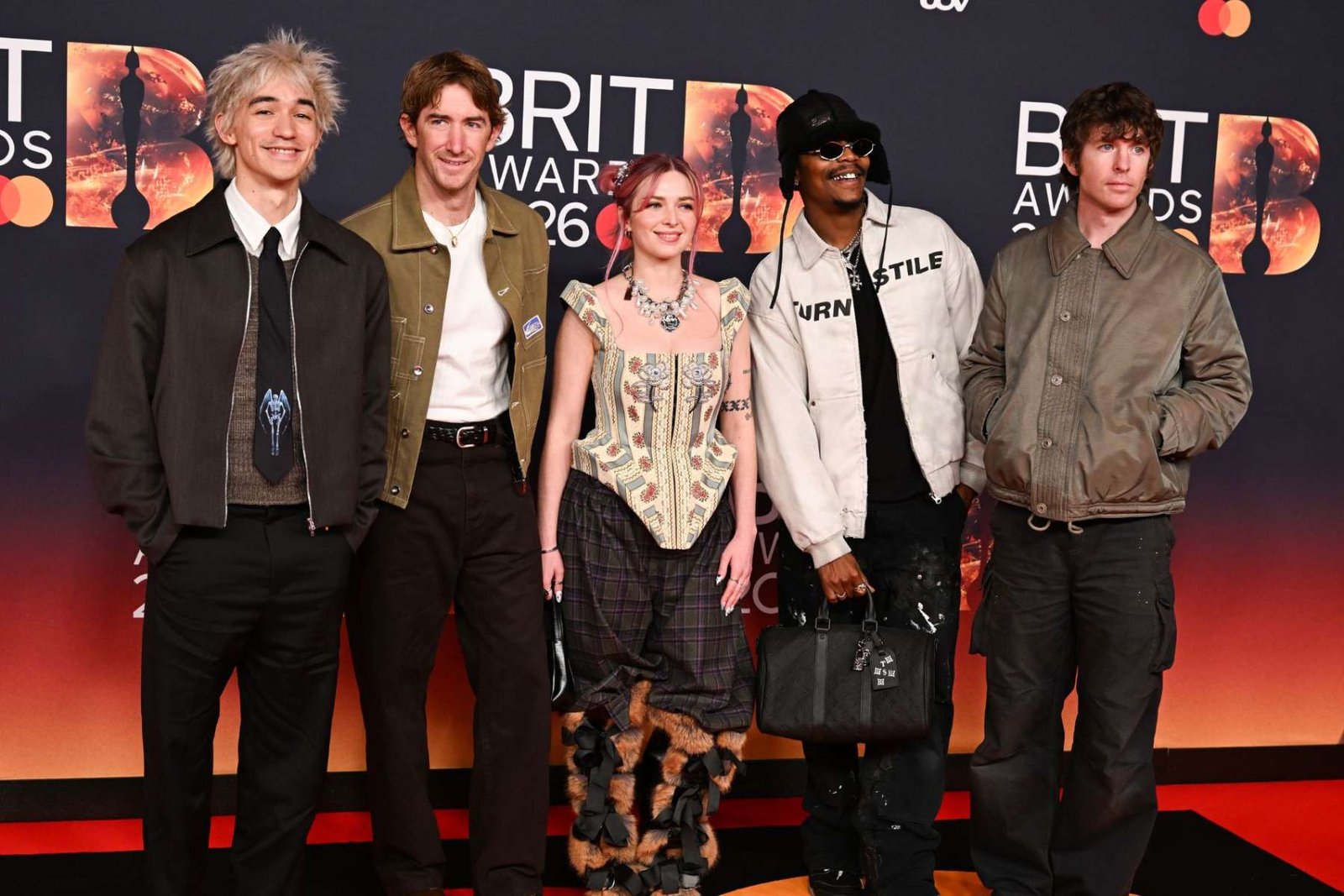 Turnstile en la alfombra roja de los BRIT Awards