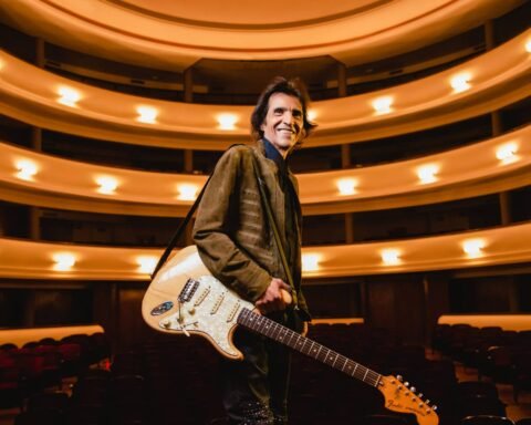 Felipe Staiti en un teatro