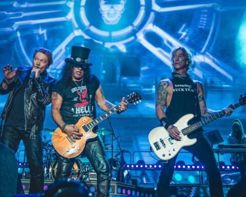 Guns N' Roses sobre el escenario