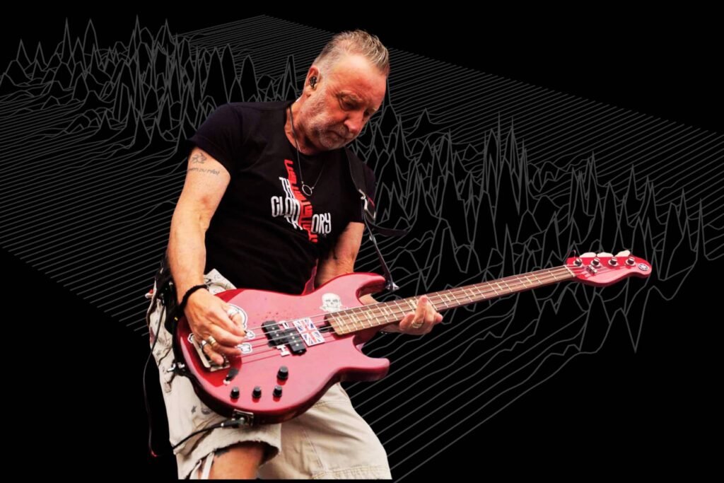 Peter Hook sobre el escenario