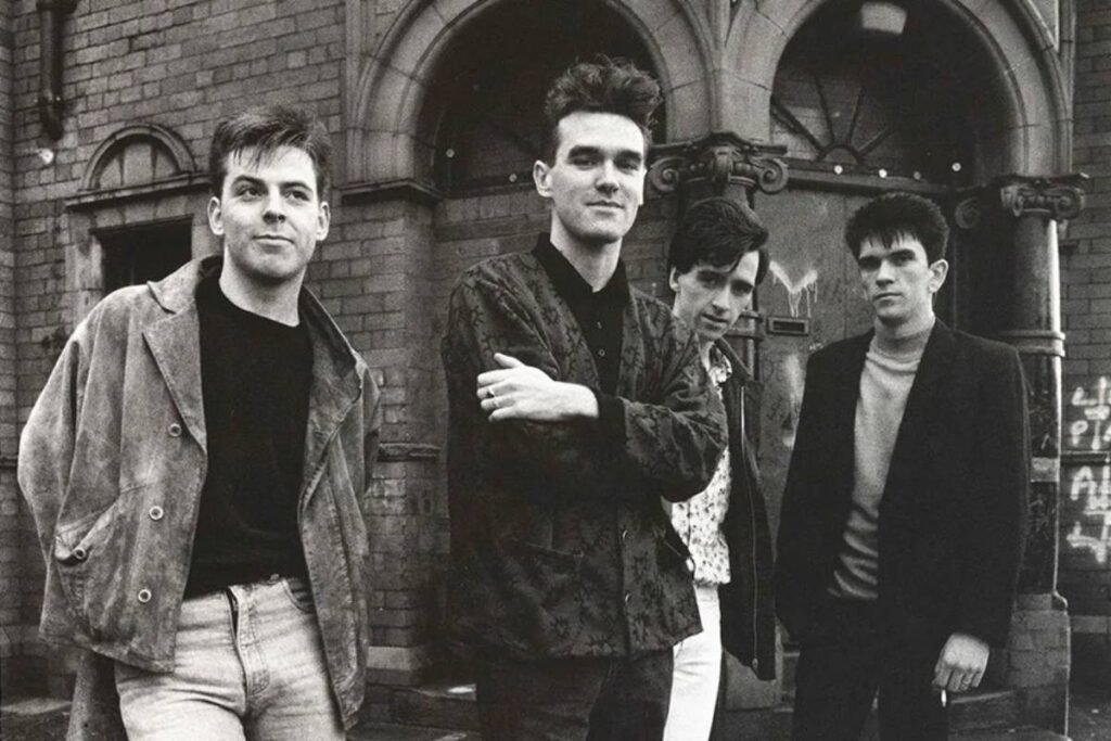 The Smiths frente al Salford Lads Club