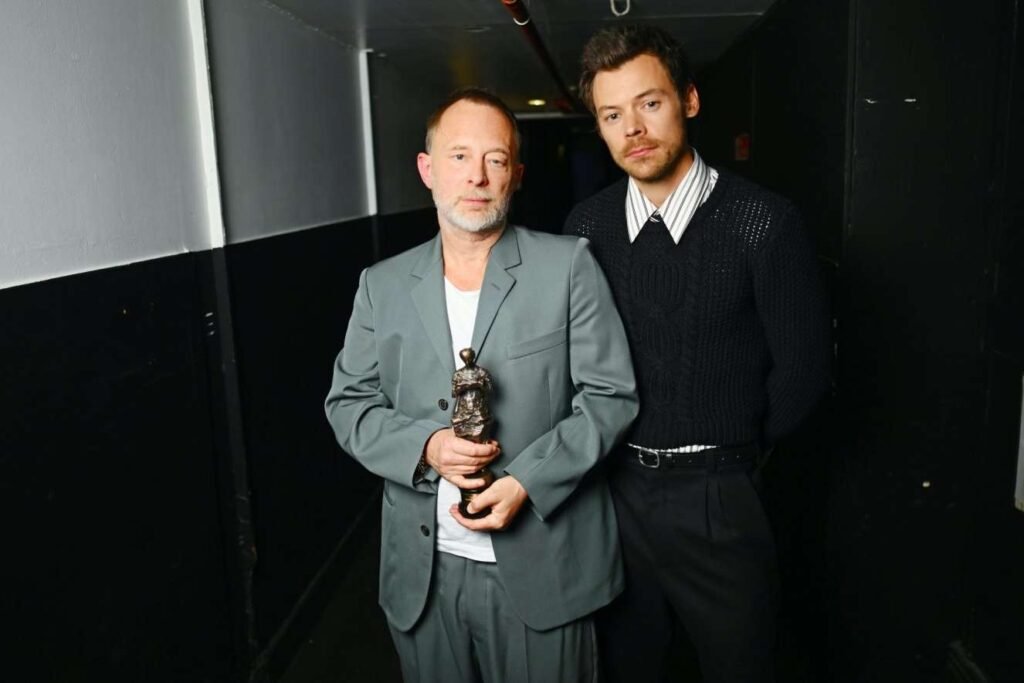 Harry Styles junto a Thom Yorke