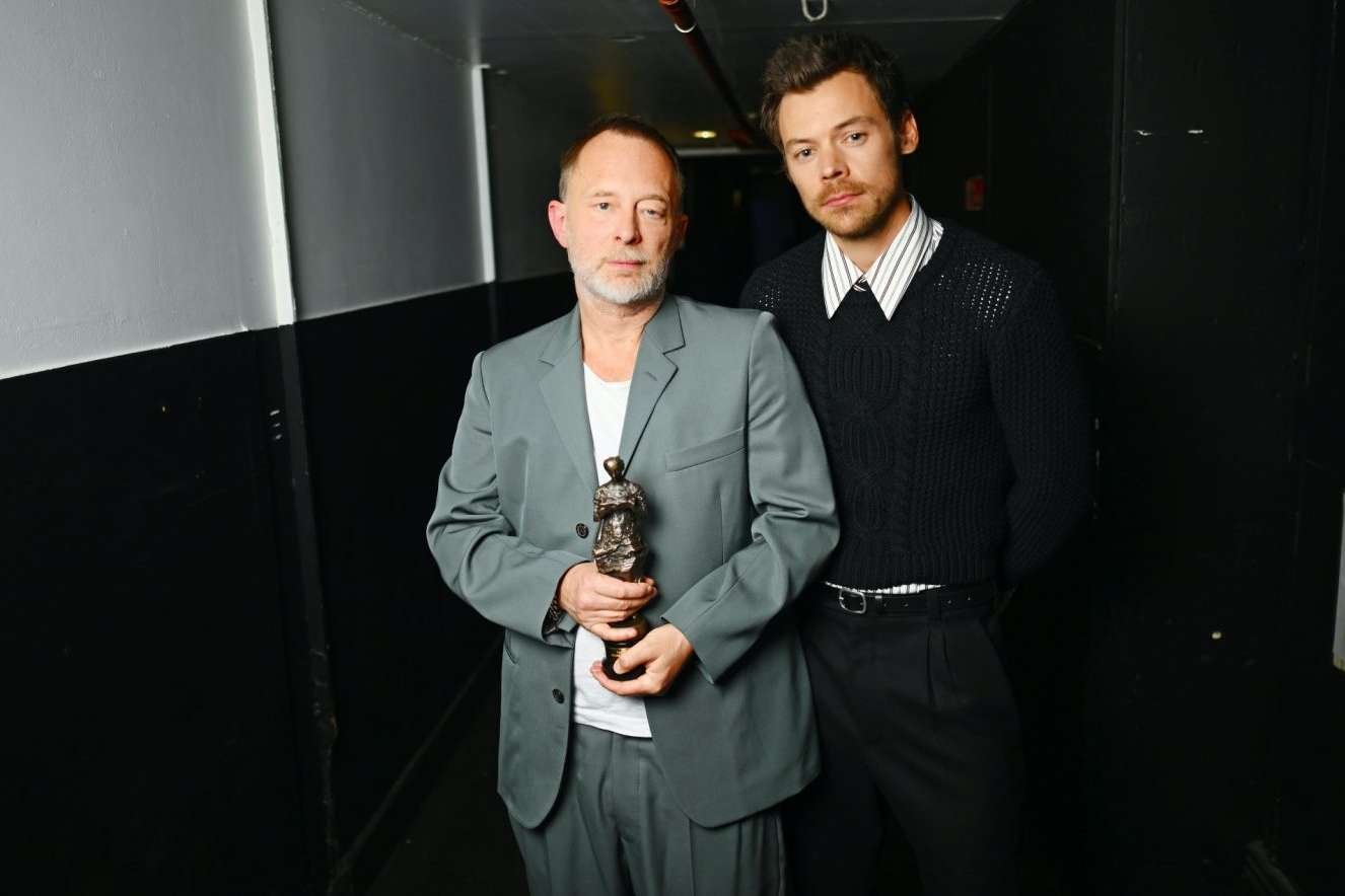 Harry Styles junto a Thom Yorke