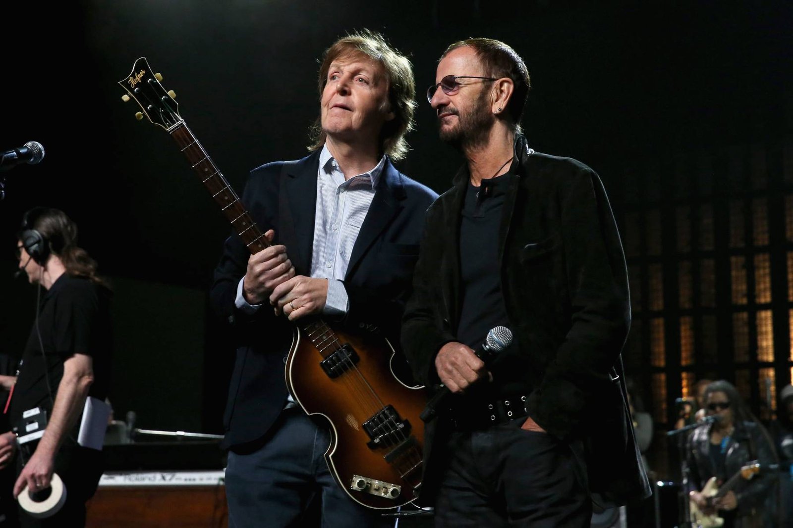 Paul McCartney y Ringo Starr en el escenario