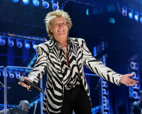 Rod Stewart sobre el escenario