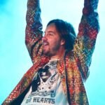 Kevin Parker de Tame Impala en el escenario