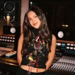 Olivia Rodrigo en el estudio de grabación