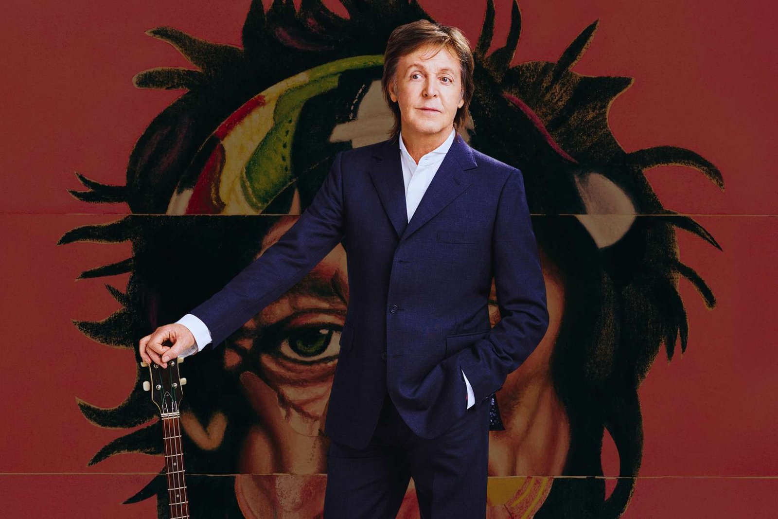 Paul McCartney con el fondo de Foreign Tongues