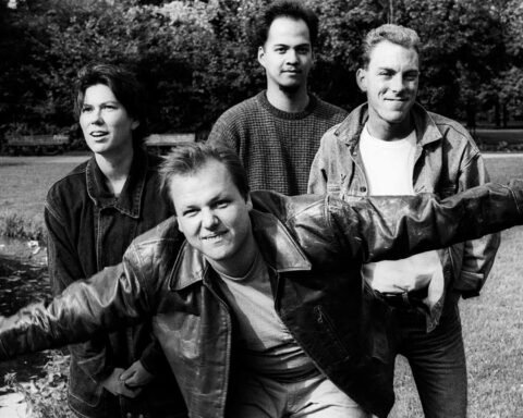 Pixies en retrato a blanco y negro