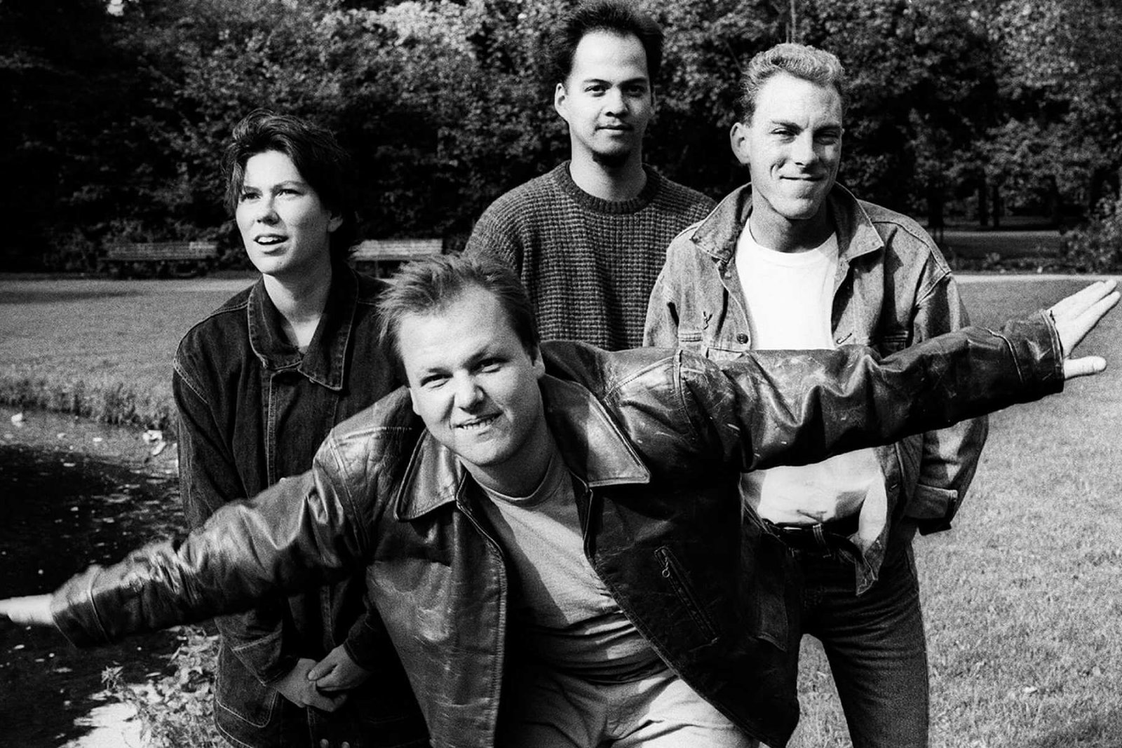 Pixies en retrato a blanco y negro