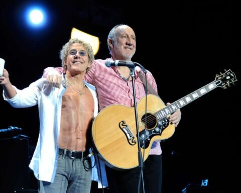 Roger Daltrey y Pete Townshend de The Who en el escenario