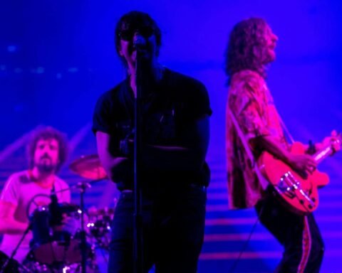 The Strokes sobre el escenario