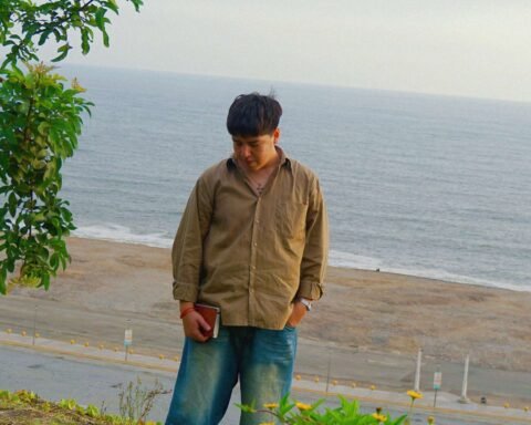 Andoni posando en la Costa Verde