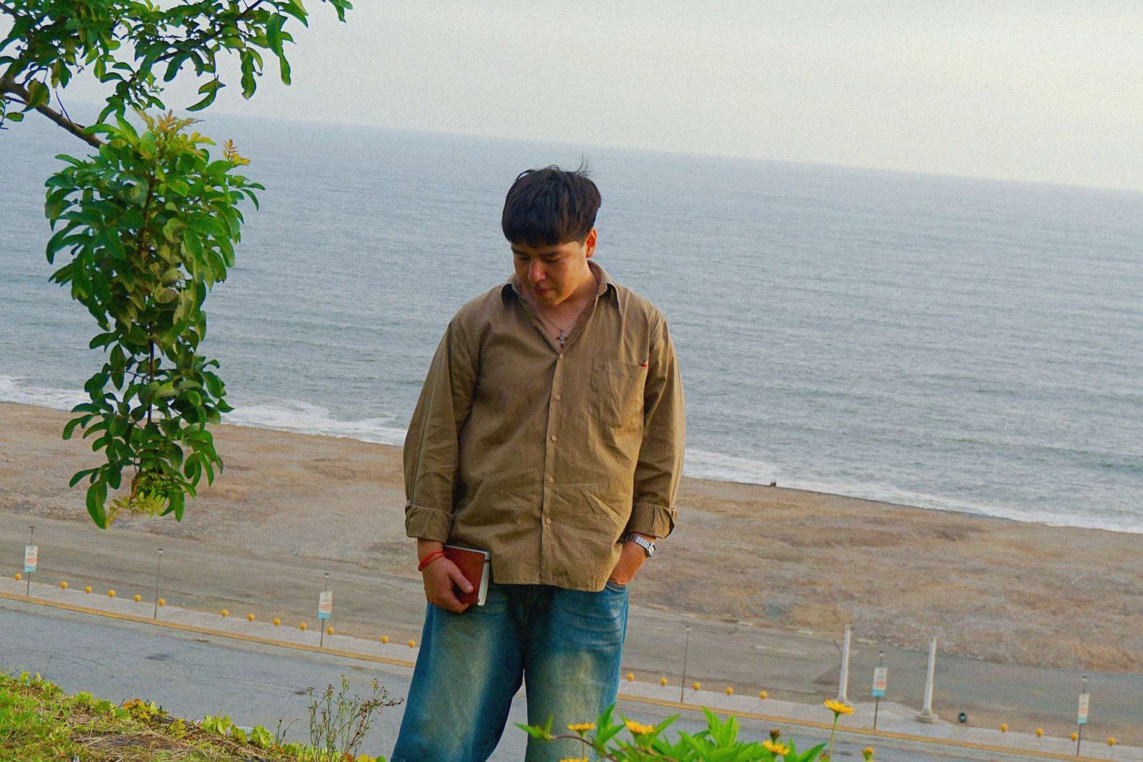 Andoni posando en la Costa Verde