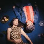 Dënver, Mariana Montenegro y Milton Mahan