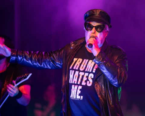 Jello Biafra interpreta con Ministry en The Warfield, el 27 de febrero de 2024, en San Francisco, California.