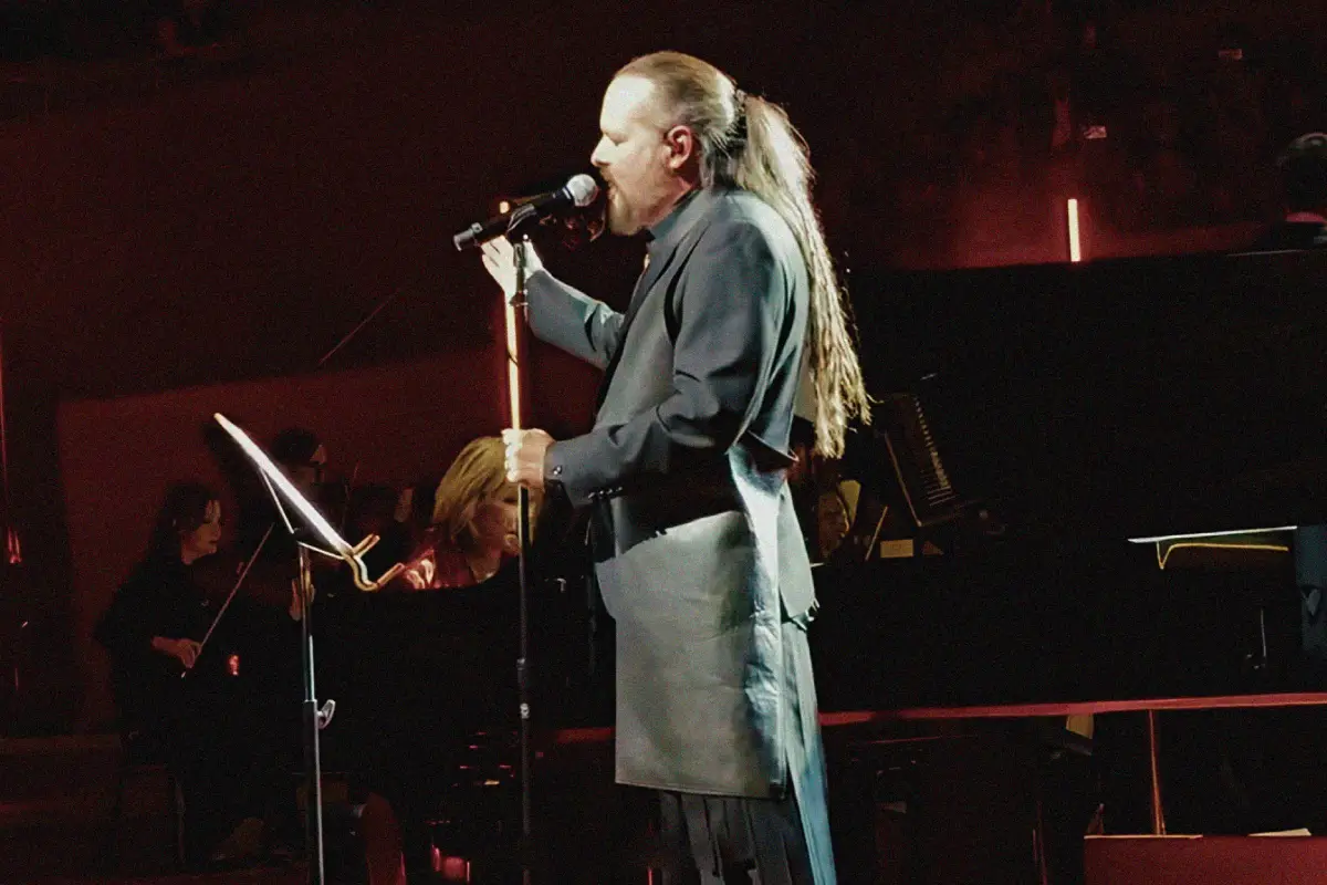 Jonathan Davis y Yoshiki en el Walt Disney Concert Hall