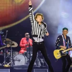 Ronnie Wood, Steve Jordan, Mick Jagger y Keith Richards de The Rolling Stones en el escenario del SoFi Stadium, Inglewood, California, 2024
