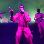 Mike D se presenta con su banda 5D en 26 Leake Street, Londres, el 5 de junio de 2026