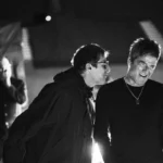 Noel y Liam Gallagher de Oasis durante su gira de reunión, 2025