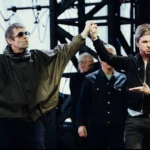 Liam y Noel Gallagher de Oasis en el show de Wembley Stadium