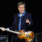 Paul McCartney en el O2 Arena, el 18 de diciembre de 2024, en Londres, Inglaterra
