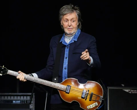 Paul McCartney en el O2 Arena, el 18 de diciembre de 2024, en Londres, Inglaterra
