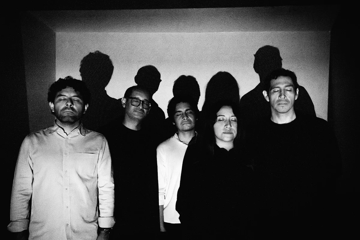 Solenoide, banda limeña integrada por Laura Rosales, Oscar Contreras, Oscar Chávez, Héctor Espinoza y Renzo López