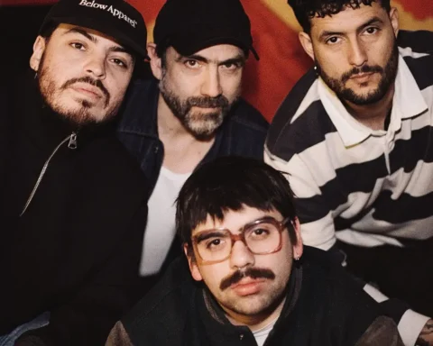 Angelo Pierattini posando junto a Estoy Bien