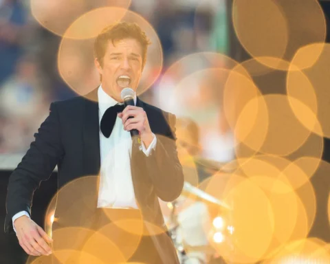 Brandon Flowers se presenta en vivo