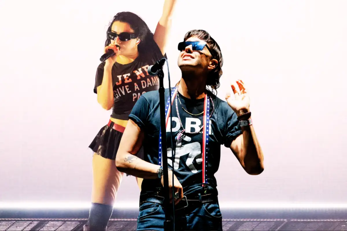 Charli XCX y Julian Casablancas en Outside Lands 2026