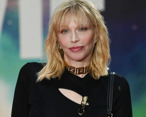 Courtney Love en la premiere de Moonage Daydream en Londres, 2022