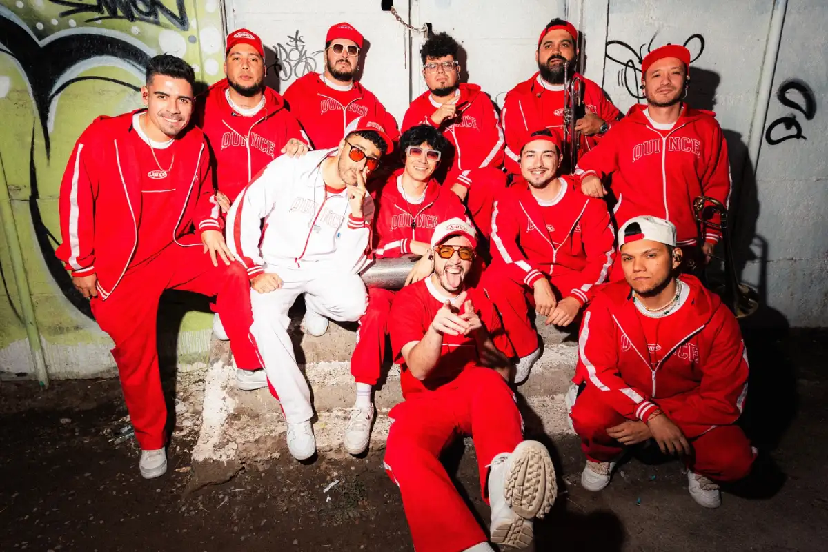 La Combo Tortuga vestidos de rojo