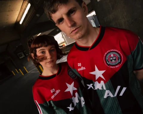 Camiseta de Massive Attack y Bohemian F.C.