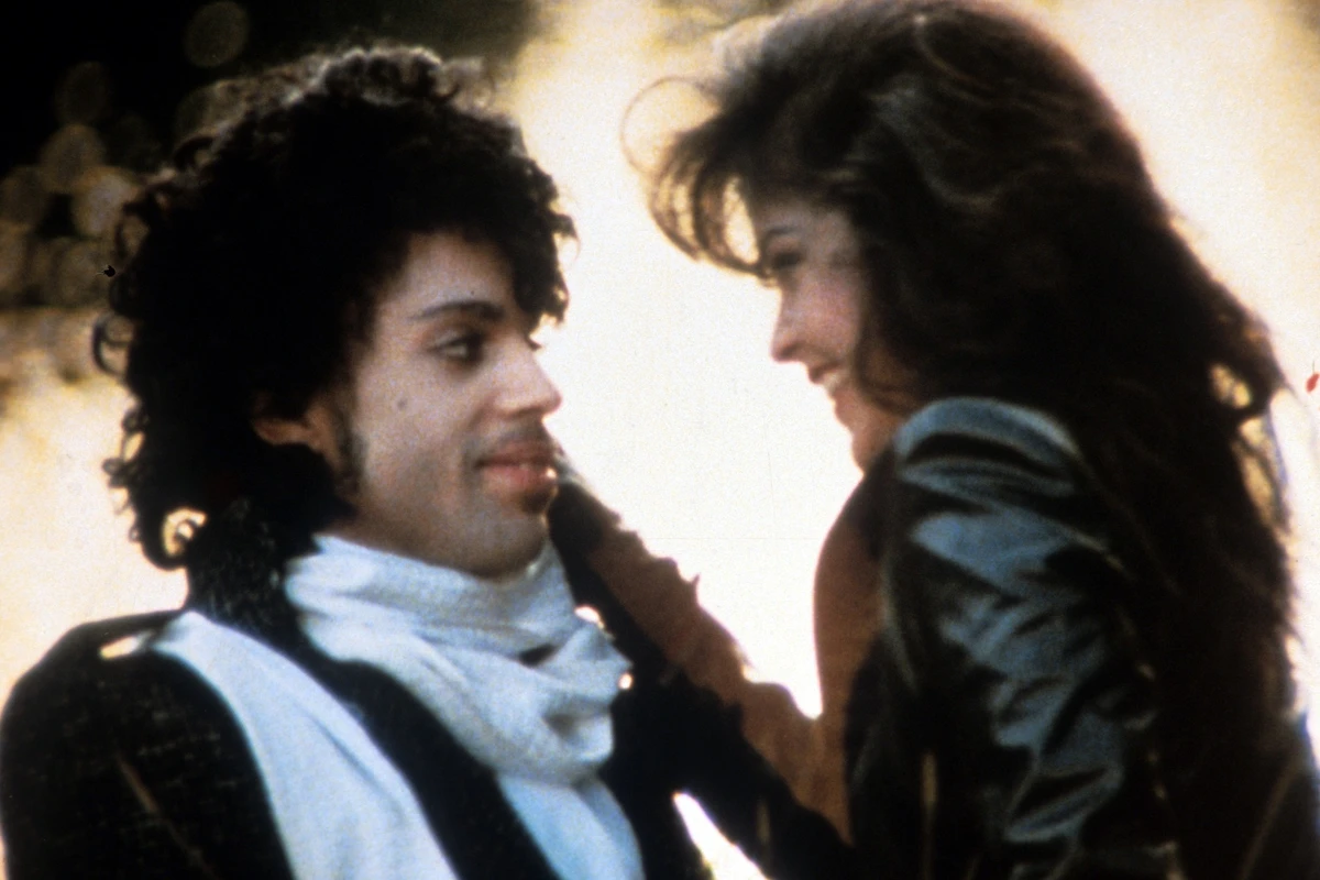 Prince y Apollonia Kotero en una escena de la película Purple Rain, 1984
