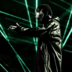 The Weeknd con máscara en Tokio