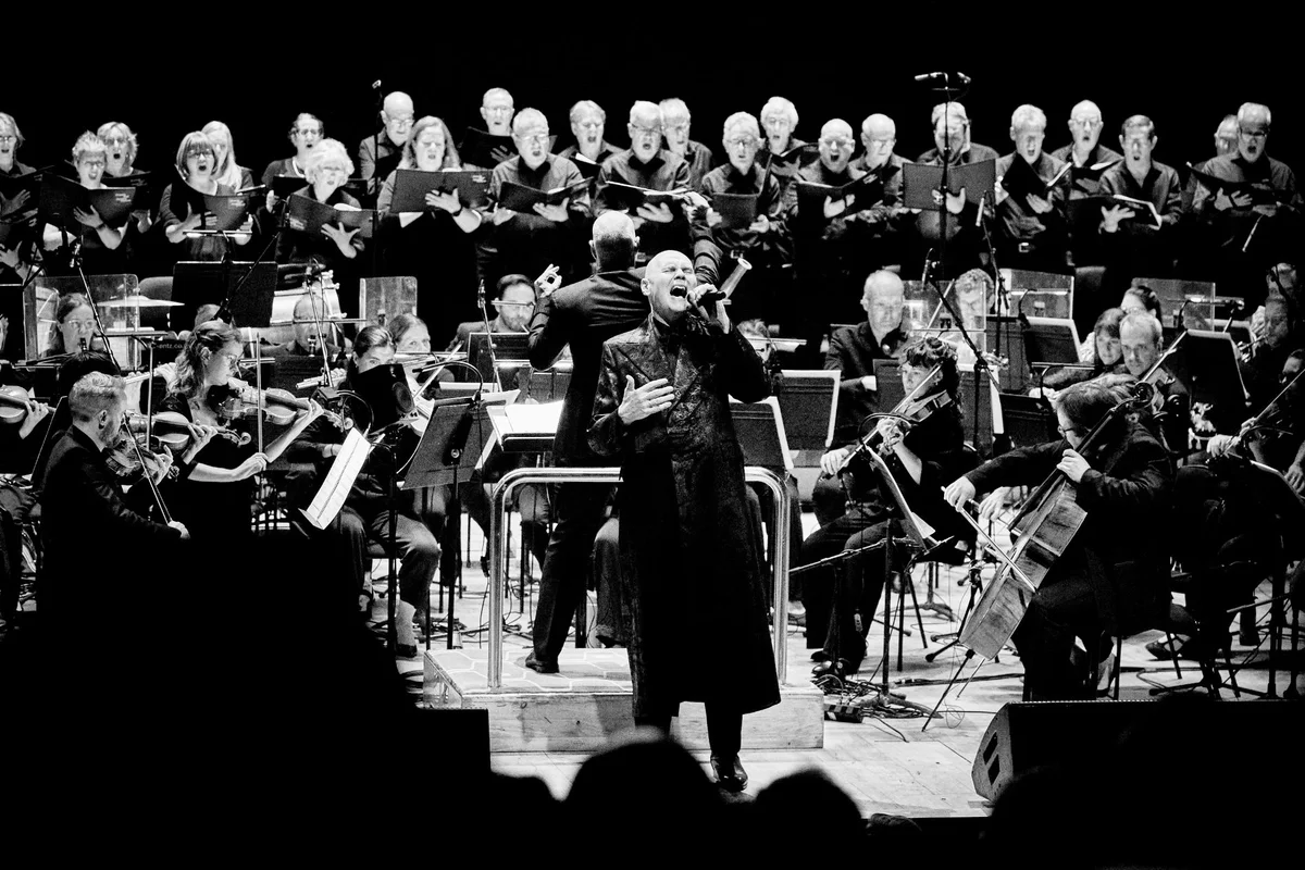 Billy Corgan durante A Night of Mellon Collie and Infinite Sadness en el Royal Festival Hall de Londres