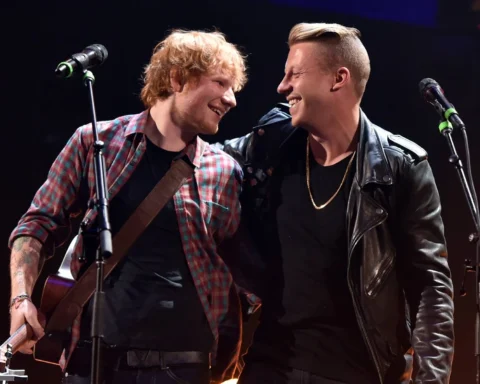 Ed Sheeran y Macklemore en 2014