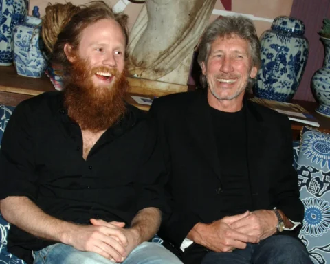 Harry Waters y Roger Waters en una fiesta en el Haymarket Hotel de Londres, tras la gala ‘Cries from the Heart’