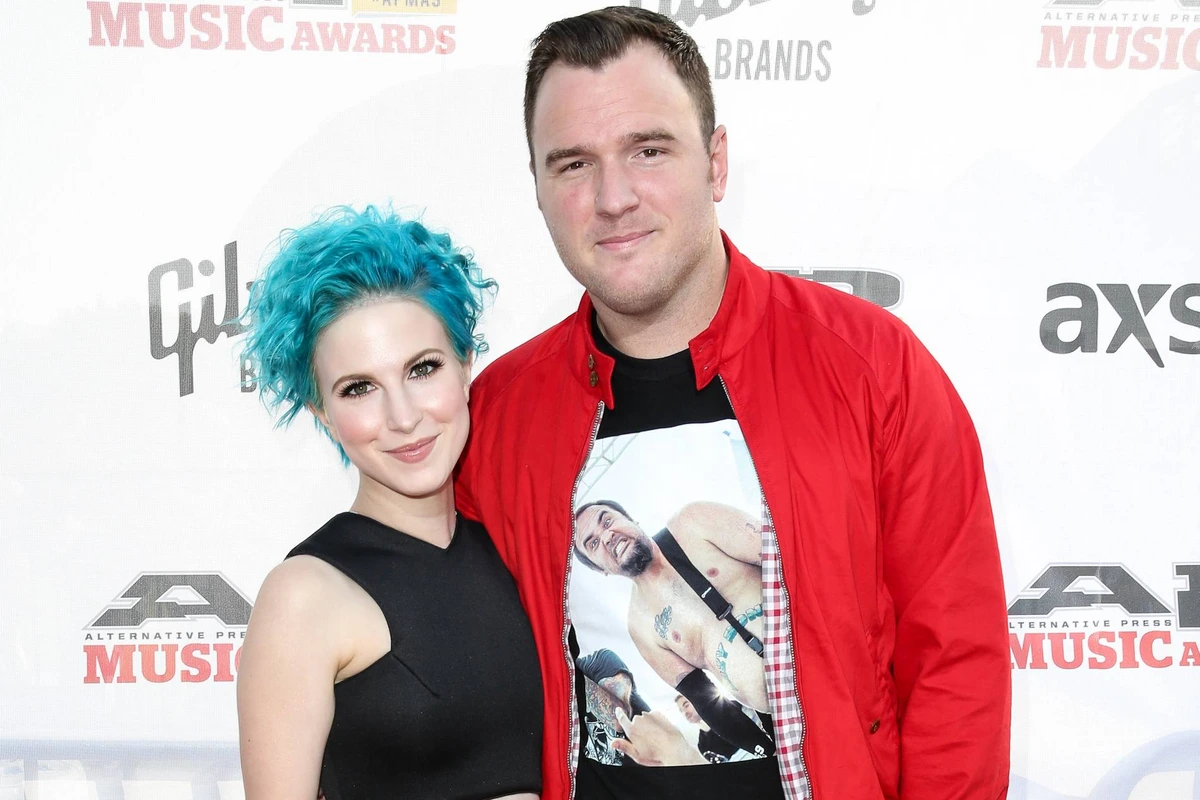 Hayley Williams y Chad Gilbert en los AP Music Awards 2014