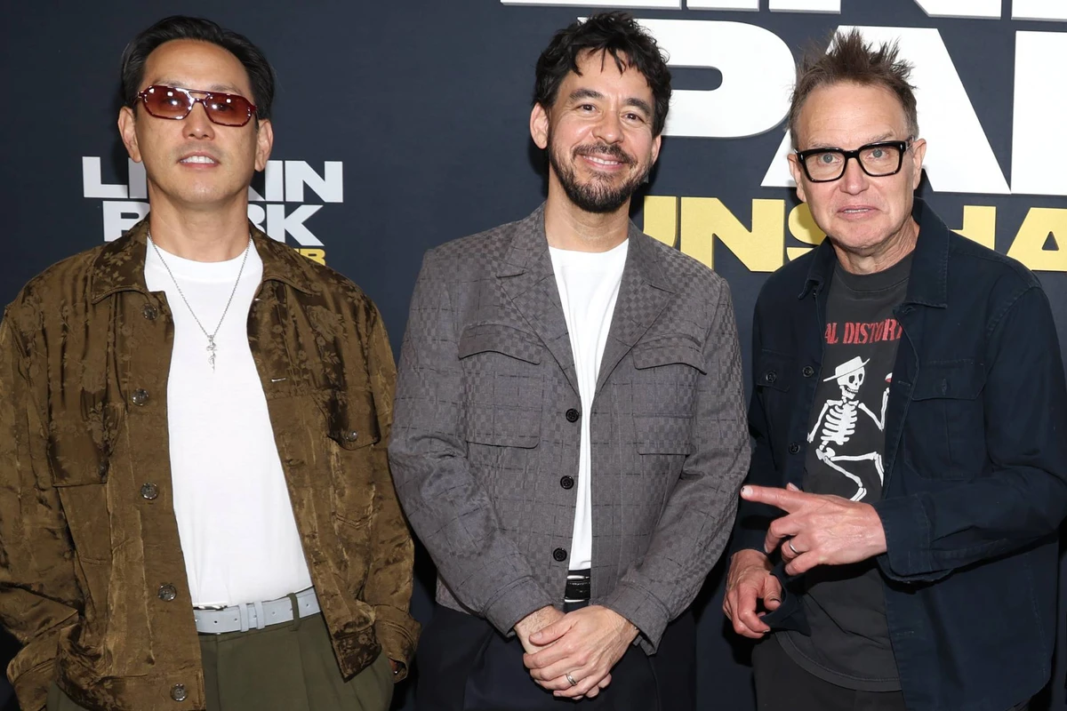 Joe Hahn y Mike Shinoda de Linkin Park con Mark Hoppus en el estreno mundial del documental Unshatter