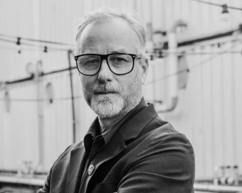 Matt Berninger, vocalista de The National, en una fotografía promocional de 2026