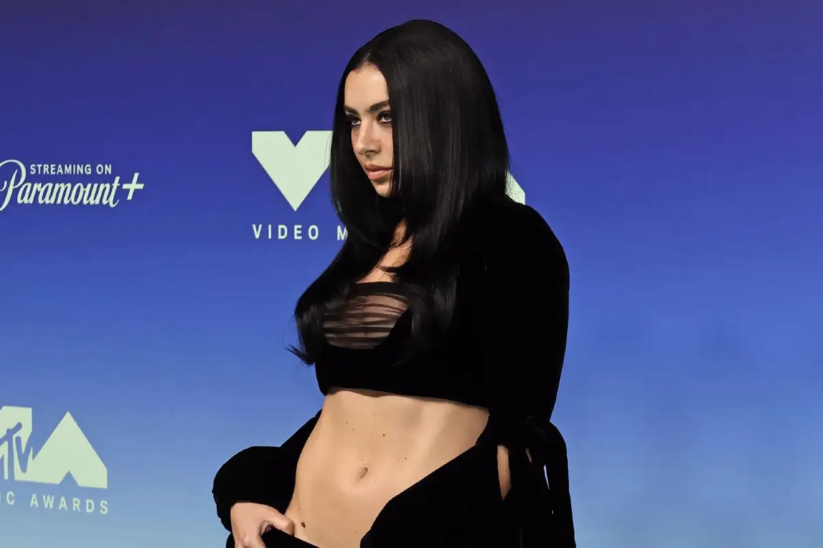 Charli XCX en los VMA 2026