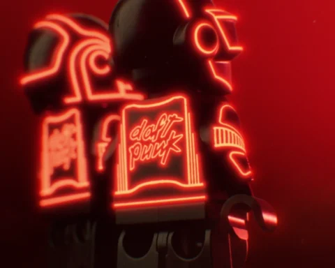Daft Punk se asocia con Lego para un set basado en su escenario de pirámide