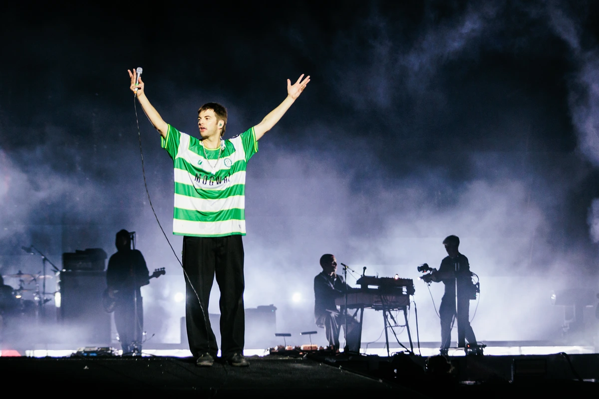Grian Chatten de Fontaines D.C. en vivo en el Reading 2026