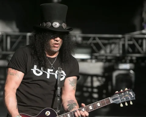 Slash, guitarrista de Guns N’ Roses, tocando en vivo