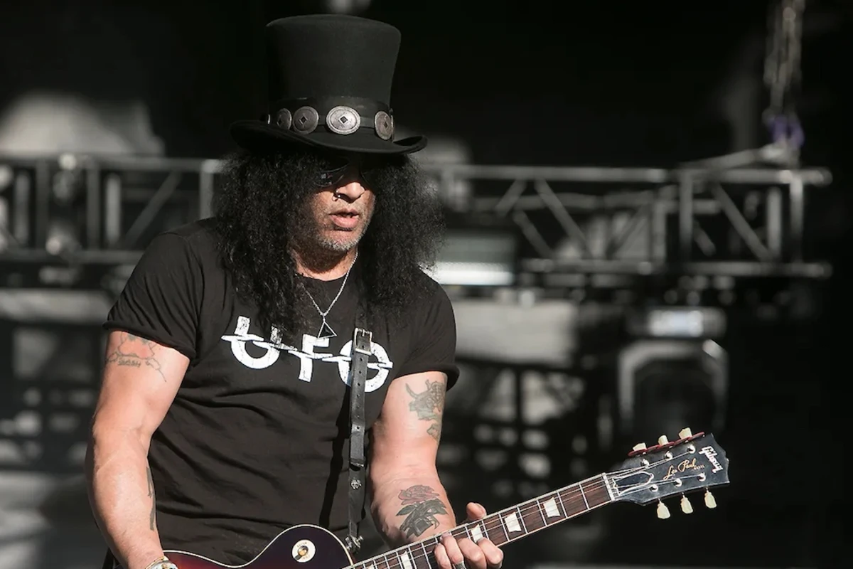 Slash, guitarrista de Guns N’ Roses, tocando en vivo
